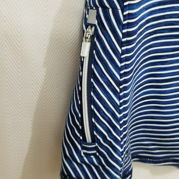 Athleta Quarter Zip pull over - Picture 3 of 8